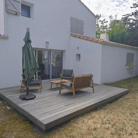 Hébergement de vacances Maison Spacieuse Pour 8 Pers, Proche Et Forêt - Fr-1-323-574 Saint-Jean-de-Monts